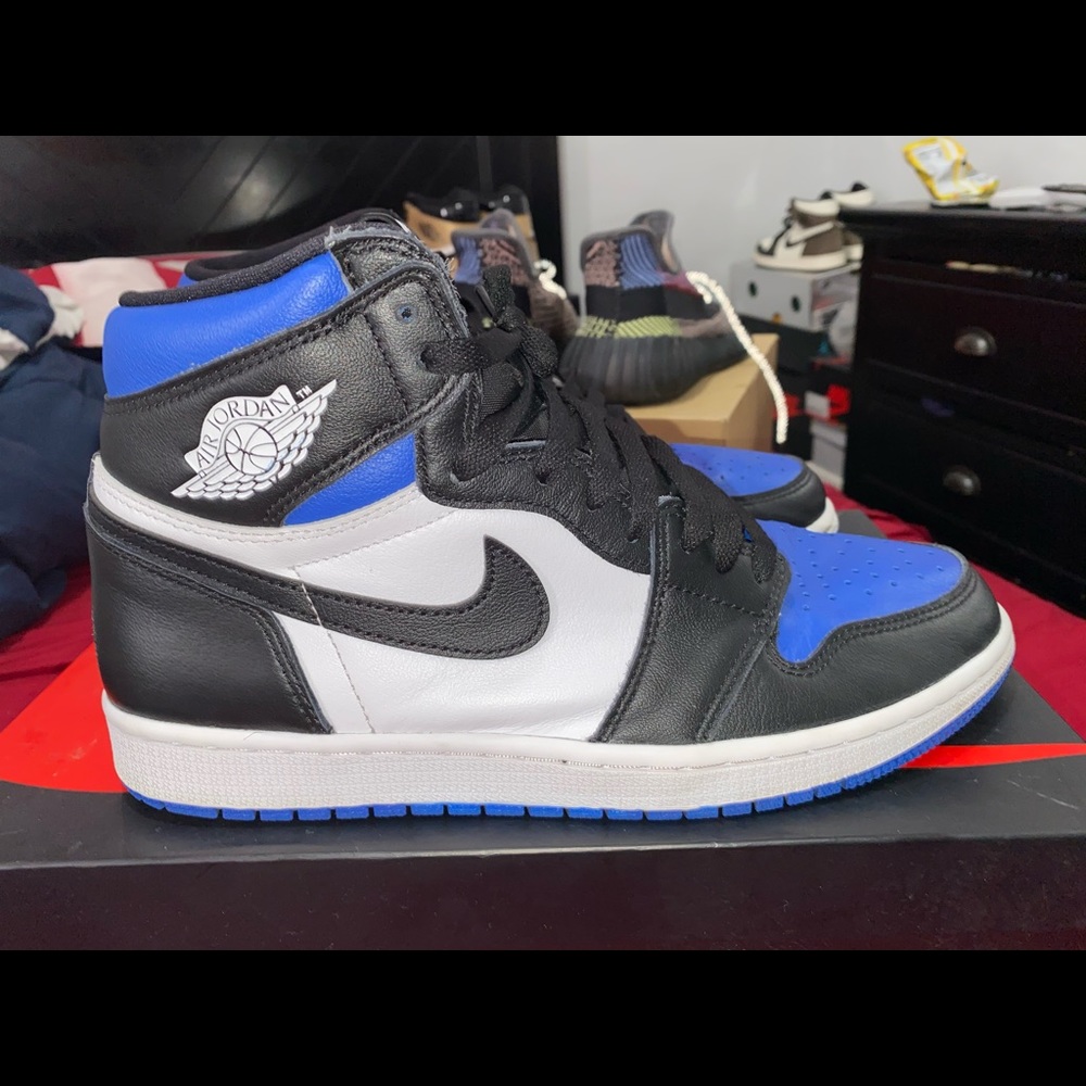 JORDAN 1 “Royal Toes”